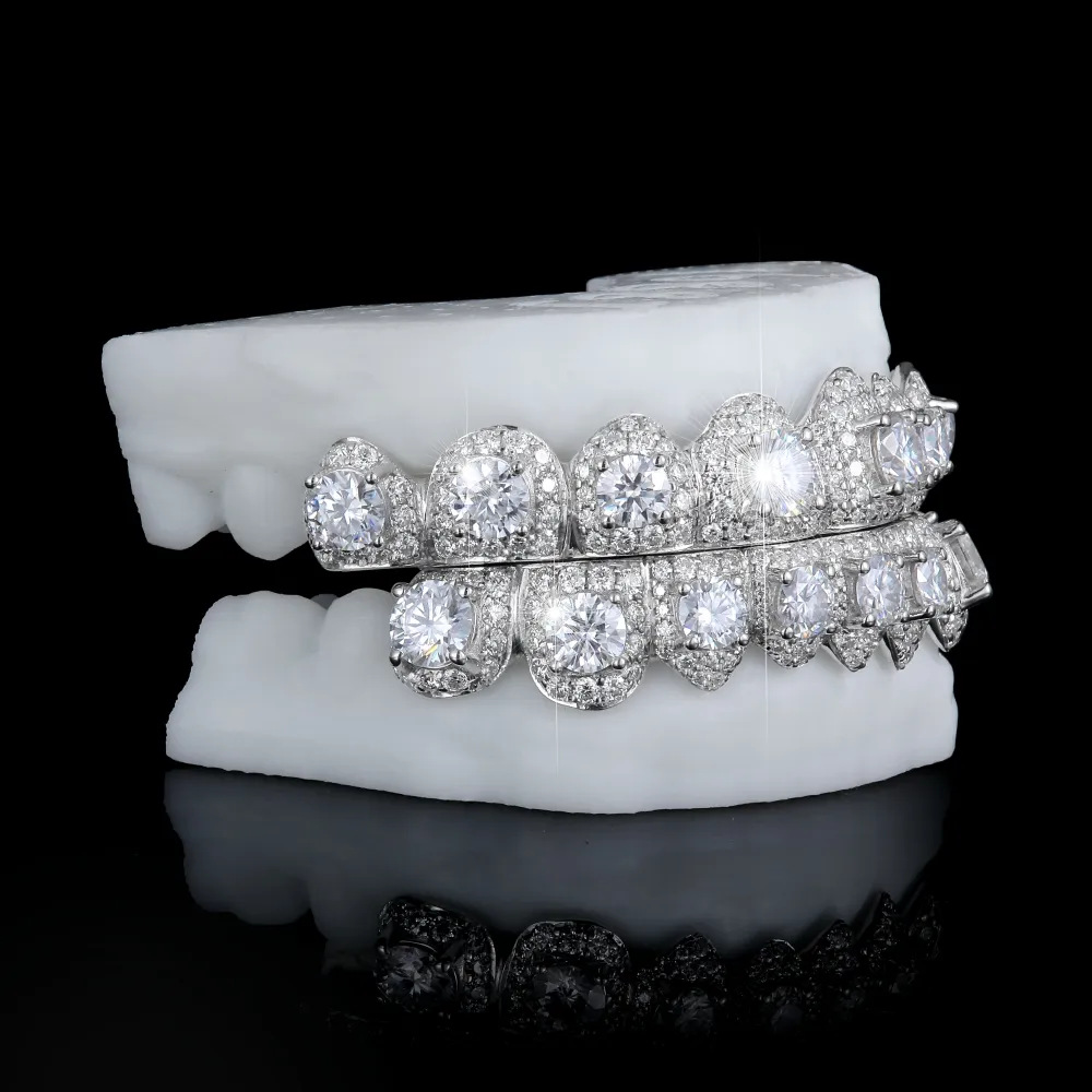 Custom Grillz — Large Center Stone, Moissanite, 925 Silver — NOVAE ATELIER